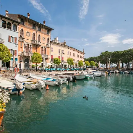 Mimosa 4 Apartment Desenzano del Garda