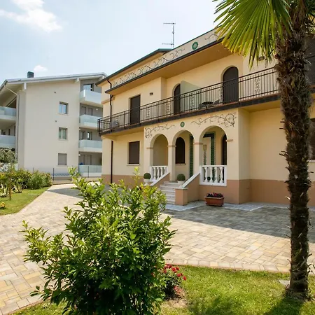 Apartment Mimosa 4